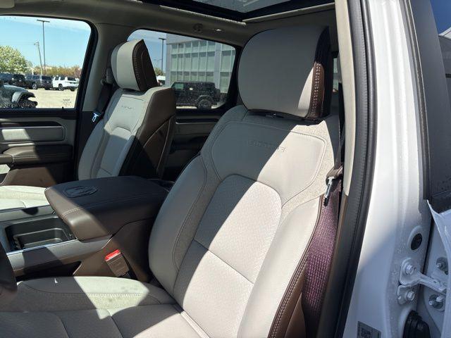 2026 Ram 1500 Laramie Crew Cab 4x4 5'7" Box