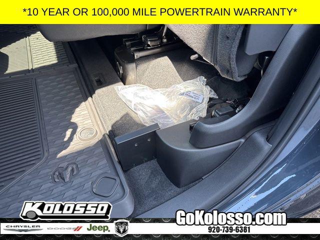 2026 Ram 1500 Laramie Crew Cab 4x4 5'7" Box