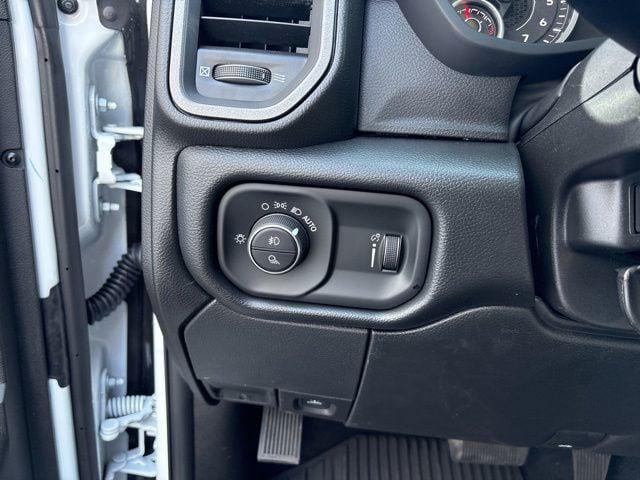 2026 Ram 2500 Black Express Crew Cab 4x4 6'4" Box