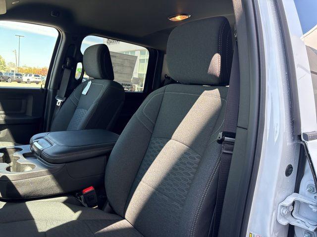 2026 Ram 2500 Black Express Crew Cab 4x4 6'4" Box