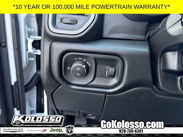 2026 Ram 2500 Black Express Crew Cab 4x4 6'4" Box