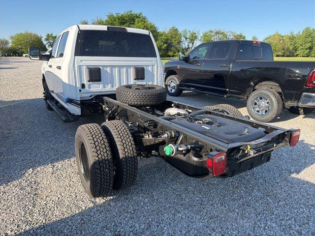 2026 RAM Ram 3500 Chassis Cab RAM 3500 TRADESMAN CREW CAB CHASSIS 4X4 60 CA 2026 RAM Ram 3500 Chassis Cab RAM 3500 TRADESMAN CREW CAB CHASSIS 4X4 60 CA