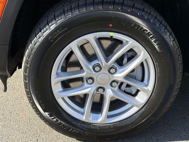 2026 Jeep Grand Cherokee L Altitude 4x4