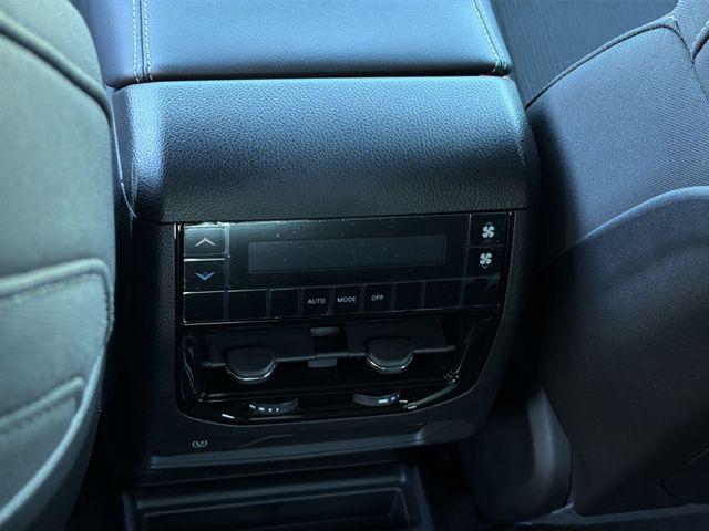 2026 Jeep Grand Cherokee L Altitude 4x4