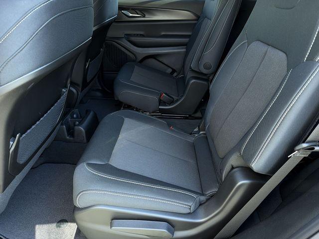 2026 Jeep Grand Cherokee L Altitude 4x4