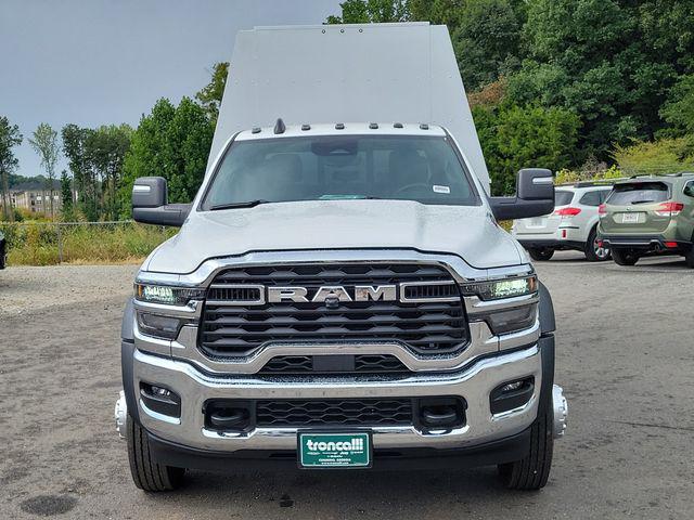 2026 RAM 5500 Chassis RAM 5500 TRADESMAN CHASSIS CREW CAB 4X4 60 CA