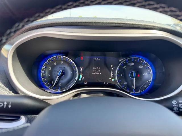 2026 Chrysler Pacifica Select AWD