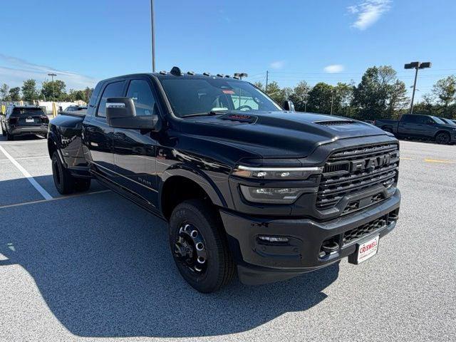 2026 RAM 3500 RAM 3500 LIMITED MEGA CAB 4X4 64 BOX