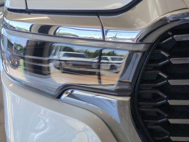 2026 Ram 1500 Tungsten Crew Cab 4x4 5'7" Box