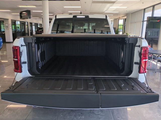 2026 Ram 1500 Tungsten Crew Cab 4x4 5'7" Box