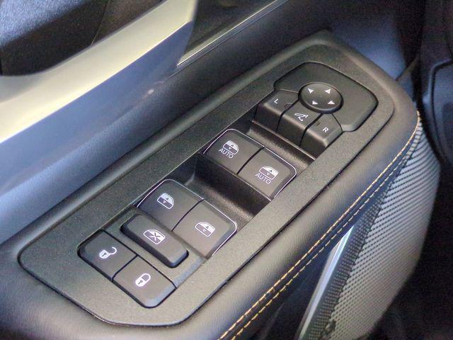 2026 Ram 1500 Tungsten Crew Cab 4x4 5'7" Box