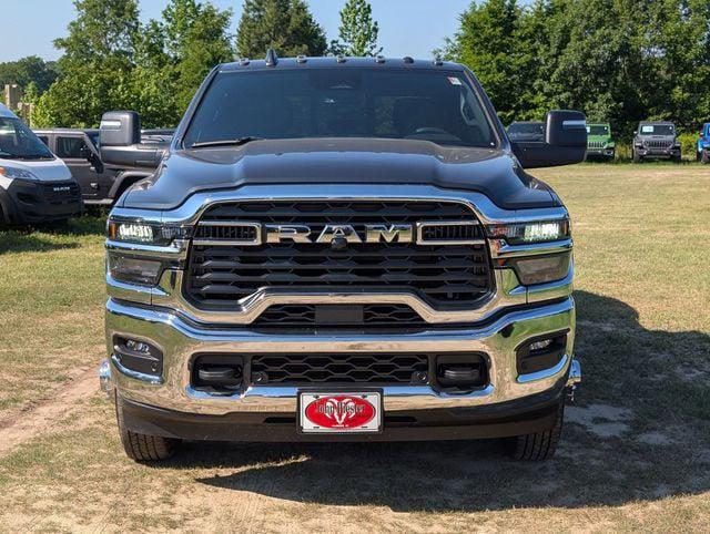 2026 RAM Ram 3500 RAM 3500 TRADESMAN CREW CAB 4X4 8 BOX