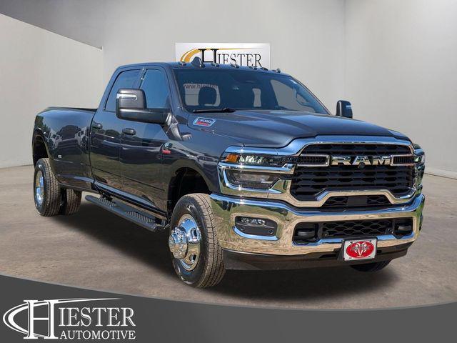 2026 RAM Ram 3500 RAM 3500 TRADESMAN CREW CAB 4X4 8 BOX