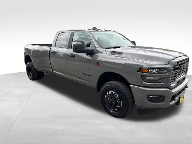 2026 RAM Ram 3500 RAM 3500 BIG HORN CREW CAB 4X4 8 BOX
