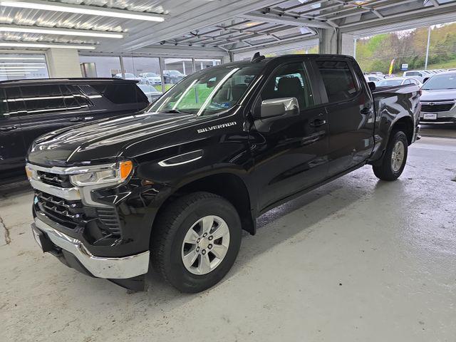2022 Chevrolet Silverado 1500 4WD Crew Cab Standard Bed LT