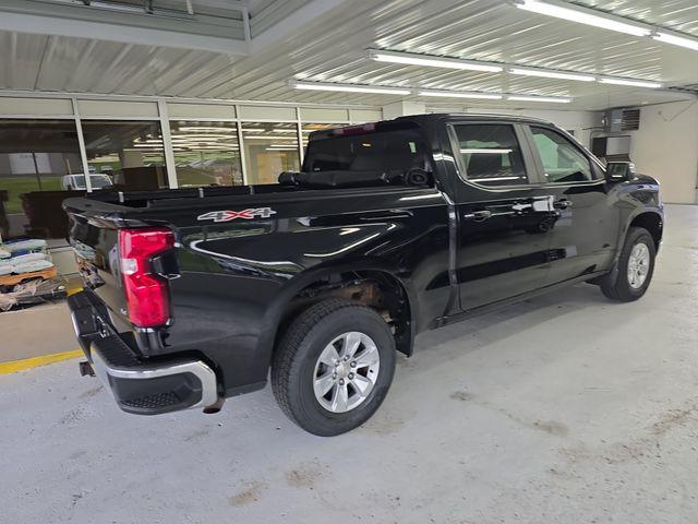 2022 Chevrolet Silverado 1500 4WD Crew Cab Standard Bed LT