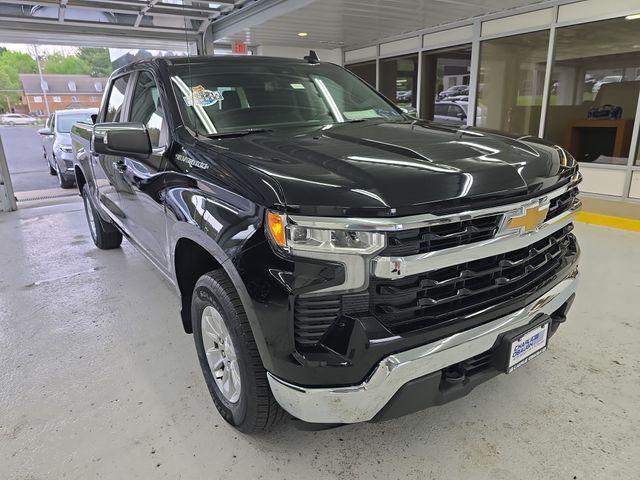 2022 Chevrolet Silverado 1500 4WD Crew Cab Standard Bed LT