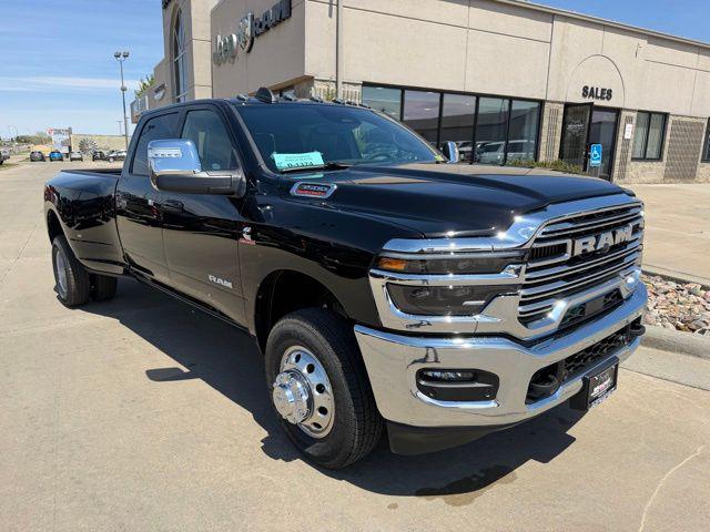 2026 RAM Ram 3500 RAM 3500 LARAMIE CREW CAB 4X4 8 BOX
