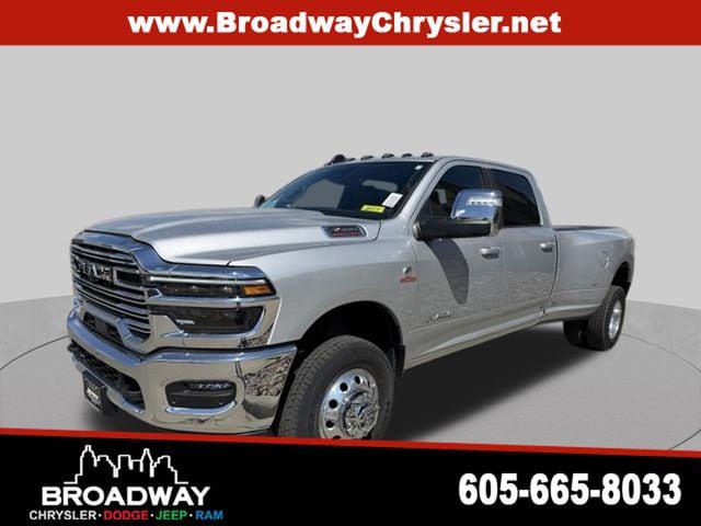 2026 RAM Ram 3500 RAM 3500 LARAMIE CREW CAB 4X4 8 BOX