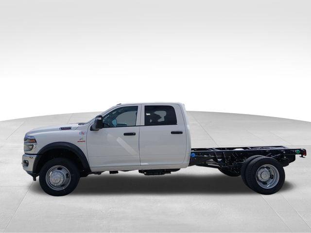 2026 RAM Ram 5500 Chassis Cab RAM 5500 TRADESMAN CHASSIS CREW CAB 4X4 60 CA