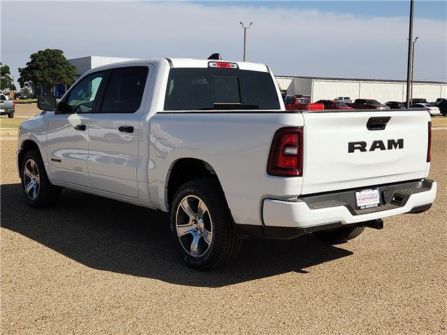 2026 RAM Ram 1500 RAM 1500 EXPRESS CREW CAB 4X2 57 BOX