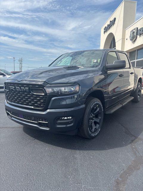 2026 RAM Ram 1500 RAM 1500 EXPRESS CREW CAB 4X4 57 BOX