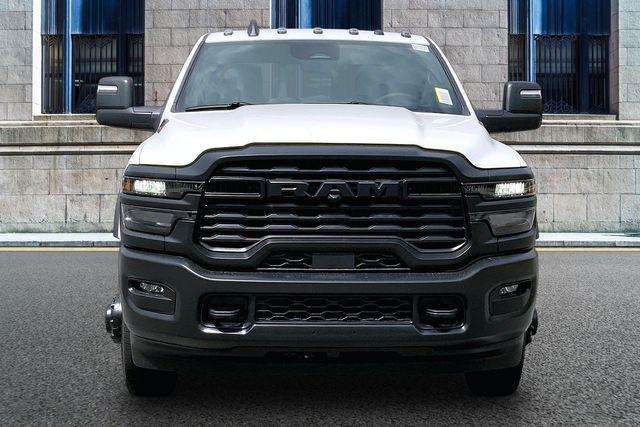 2026 RAM Ram 3500 Chassis Cab RAM 3500 TRADESMAN CREW CAB CHASSIS 4X4 60 CA