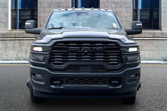 2026 RAM Ram 3500 Chassis Cab RAM 3500 TRADESMAN CREW CAB CHASSIS 4X4 60 CA