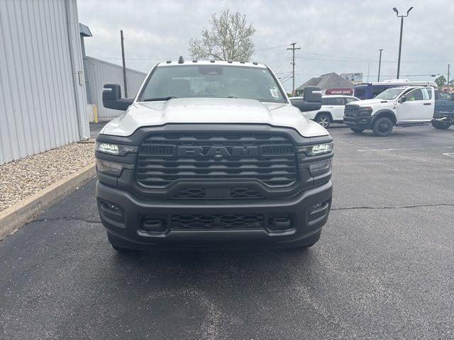 2026 RAM Ram 3500 Chassis Cab RAM 3500 TRADESMAN CREW CAB CHASSIS 4X4 60 CA 2026 RAM Ram 3500 Chassis Cab RAM 3500 TRADESMAN CREW CAB CHASSIS 4X4 60 CA
