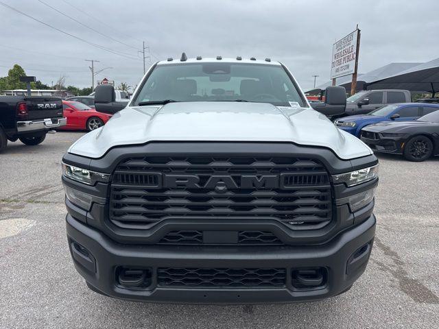 2026 RAM Ram 3500 Chassis Cab RAM 3500 TRADESMAN CREW CAB CHASSIS 4X4 60 CA