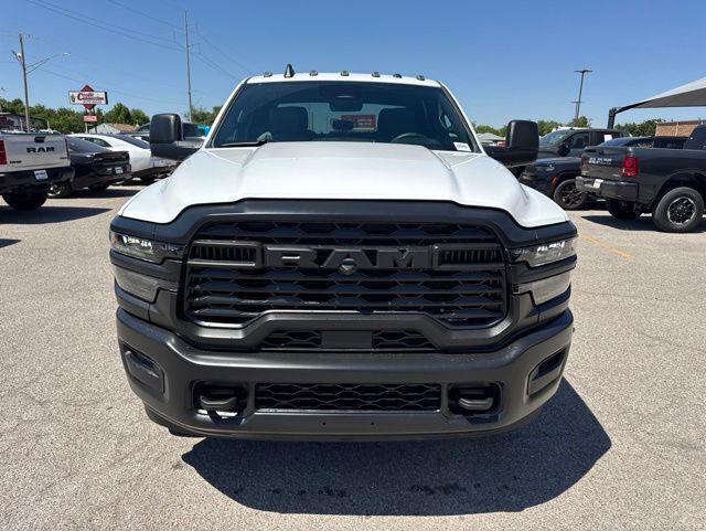 2026 RAM Ram 3500 Chassis Cab RAM 3500 TRADESMAN CREW CAB CHASSIS 4X4 60 CA