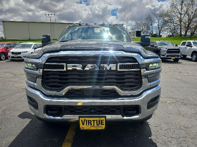 2026 RAM Ram 3500 RAM 3500 TRADESMAN REGULAR CAB 4X4 8 BOX