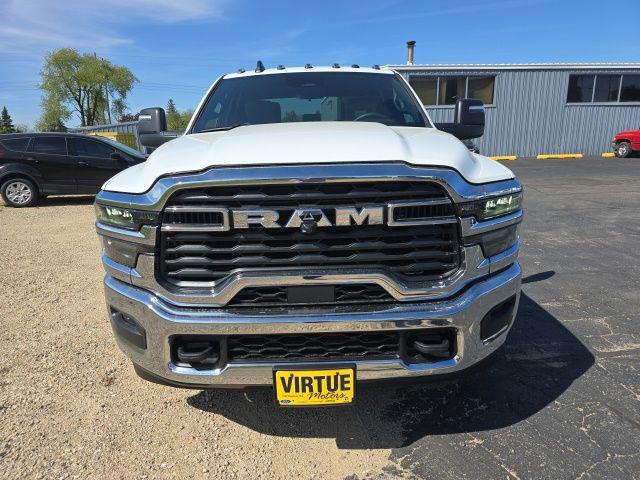 2026 RAM Ram 3500 Chassis Cab RAM 3500 TRADESMAN CREW CAB CHASSIS 4X4 60 CA