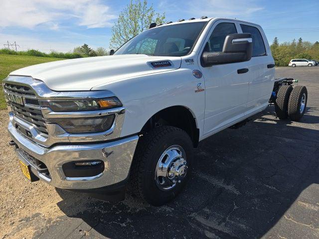2026 RAM Ram 3500 Chassis Cab RAM 3500 TRADESMAN CREW CAB CHASSIS 4X4 60 CA