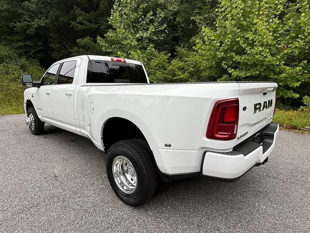 2026 Ram 3500 Laramie Crew Cab 4x4 8' Box