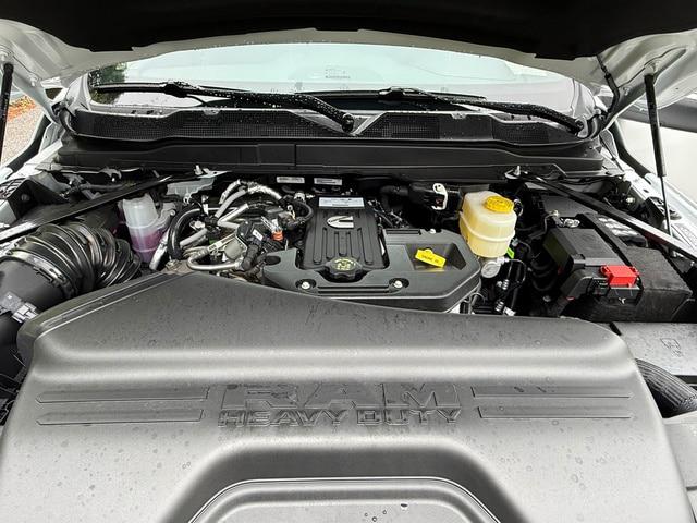 2026 Ram 3500 Laramie Crew Cab 4x4 8' Box