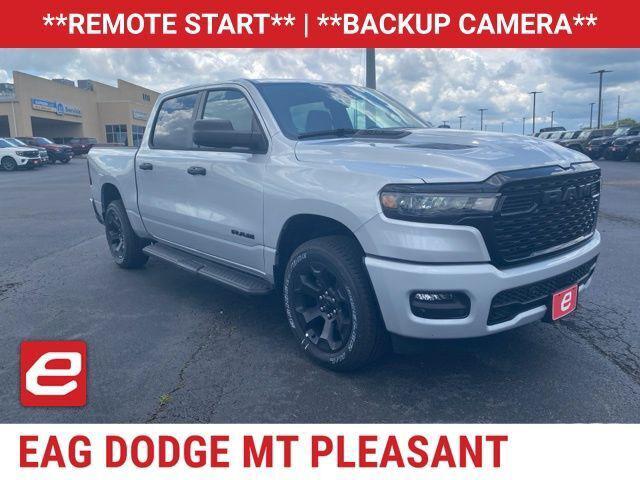2026 RAM Ram 1500 RAM 1500 EXPRESS CREW CAB 4X4 57 BOX