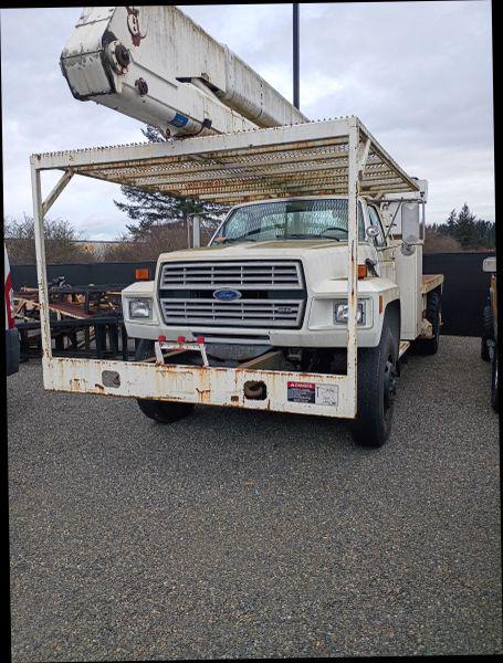1990 Ford F-800 BOOM TRUCK for sale in Rochester, WA