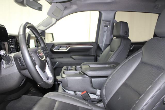 2025 GMC Sierra 1500 4WD Crew Cab Short Box SLT
