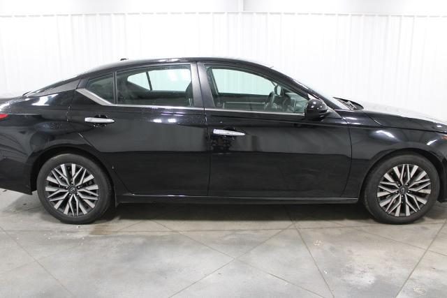 2023 Nissan Altima SV FWD