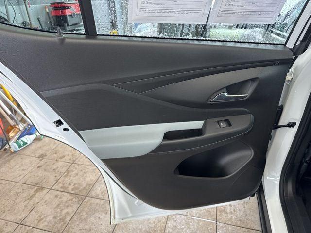 2024 Buick NV Preferred FWD