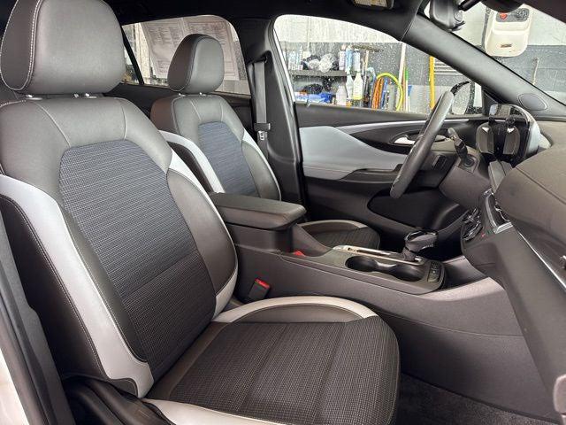 2024 Buick NV Preferred FWD