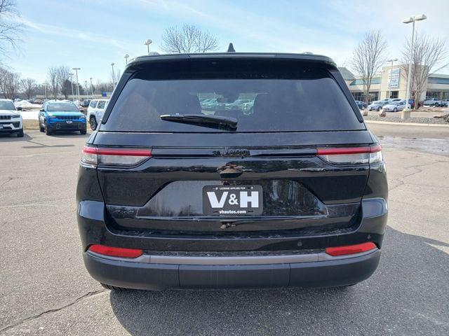 2026 Jeep Grand Cherokee Altitude 4x4