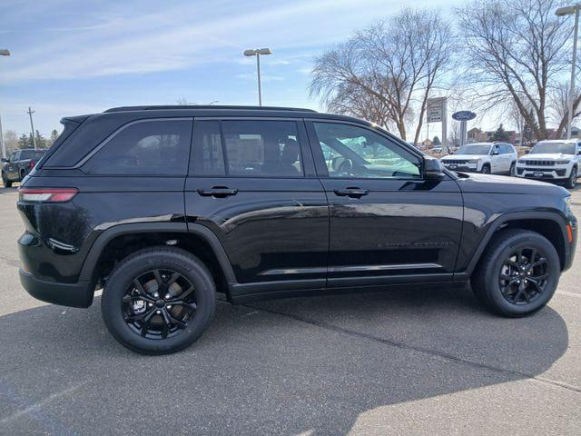 2026 Jeep Grand Cherokee Altitude 4x4