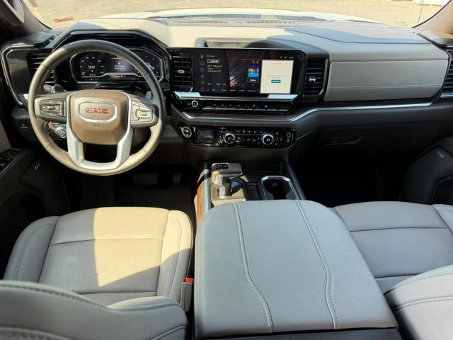 2024 GMC Sierra 1500 4WD Crew Cab Short Box SLT
