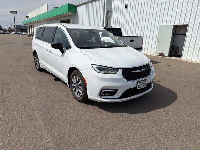 2024 Chrysler Pacifica Hybrid Select for sale in Selma, CA