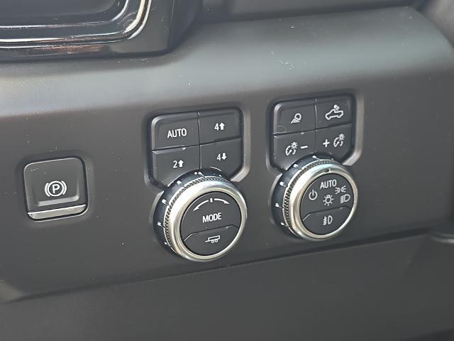 2024 GMC Sierra 1500 4WD Crew Cab Short Box AT4X
