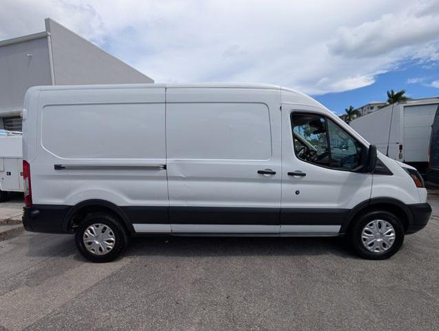 2018 Ford Transit 148 WB Medium Roof Cargo