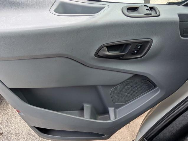2018 Ford Transit 148 WB Medium Roof Cargo
