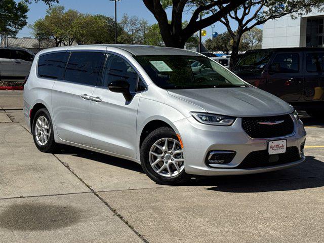 2024 Chrysler Pacifica Touring L for sale in San Antonio, TX